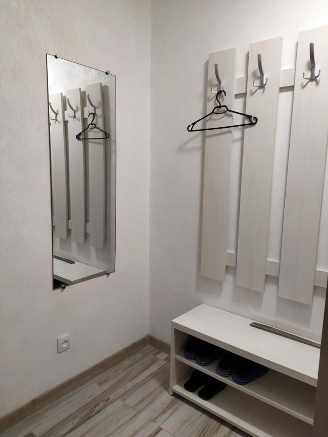 Нова 2Х Кімнатна В Центре Apartman Rivne Kültér fotó