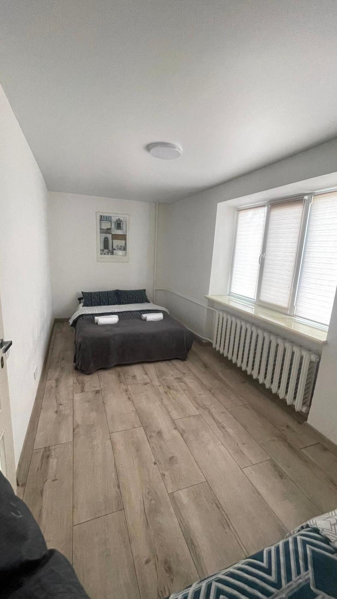 Нова 2Х Кімнатна В Центре Apartman Rivne Kültér fotó