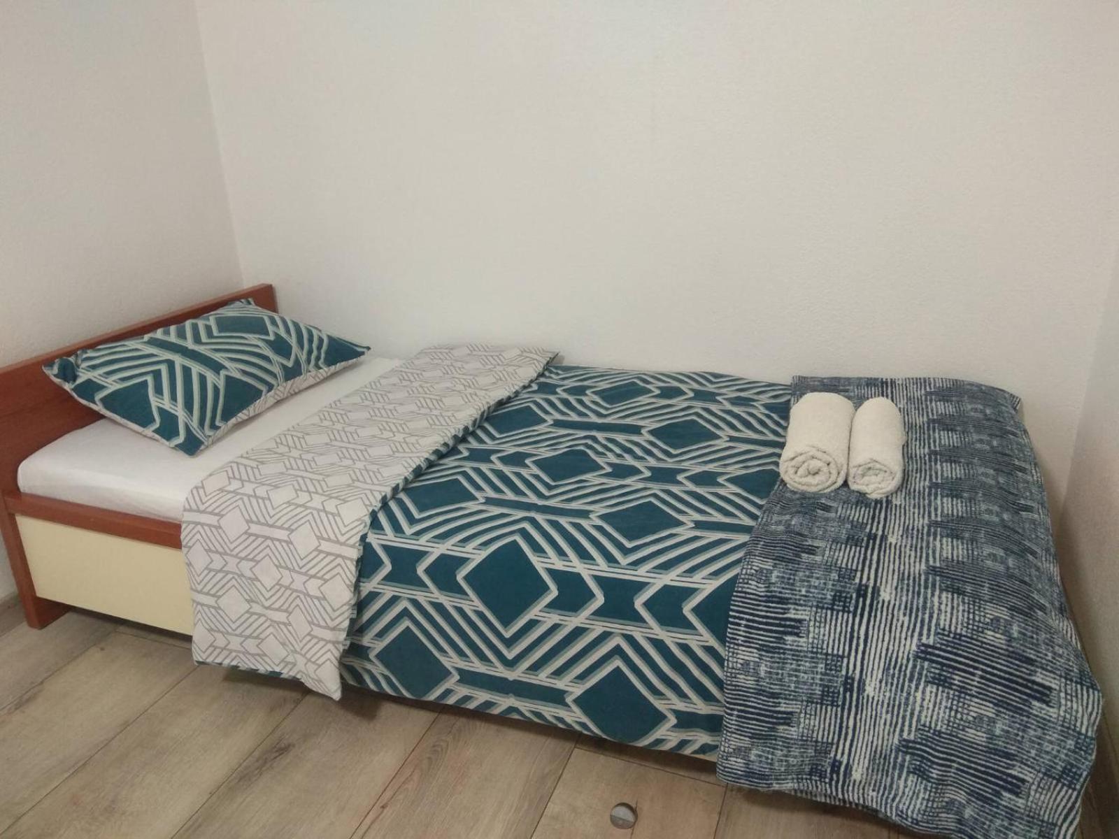 Нова 2Х Кімнатна В Центре Apartman Rivne Kültér fotó